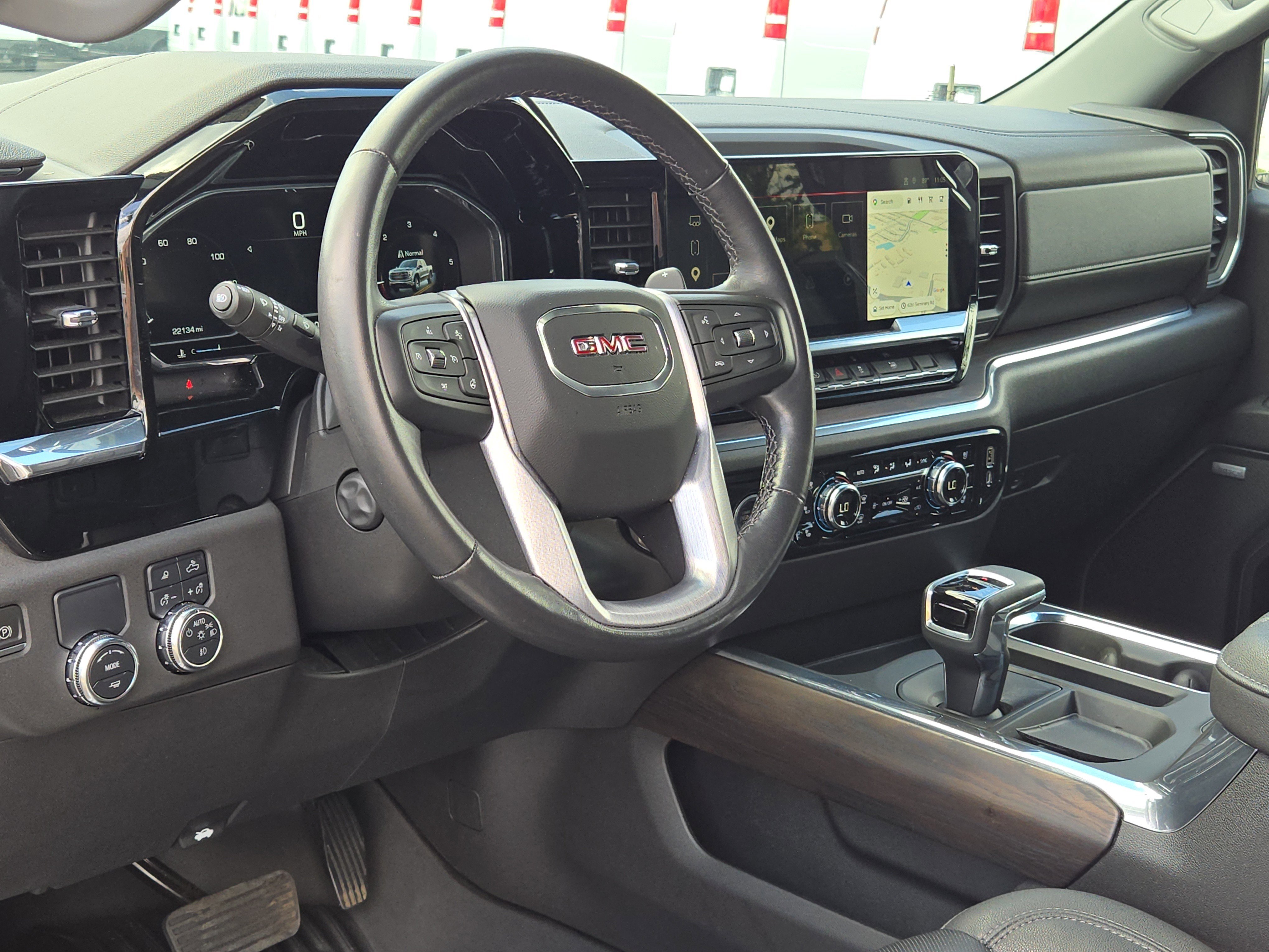 Used 2023 White Frost Tricoat GMC SLT image 18