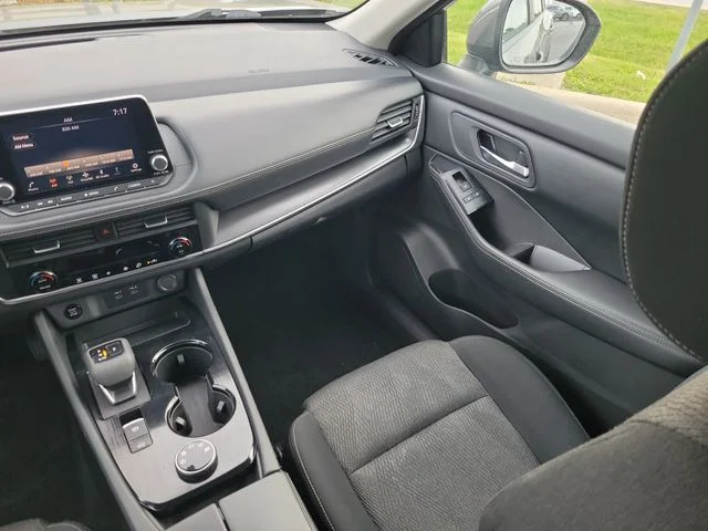 Used 2024 Gray Nissan SV image 14