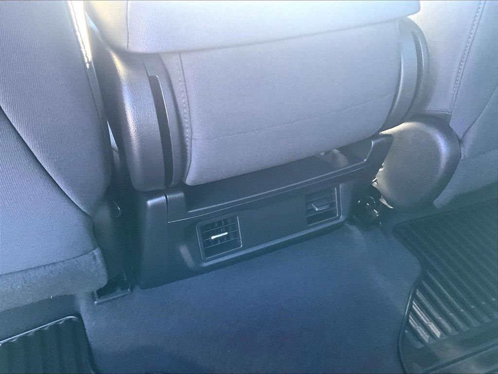 Used 2023 White Chevrolet Custom image 28