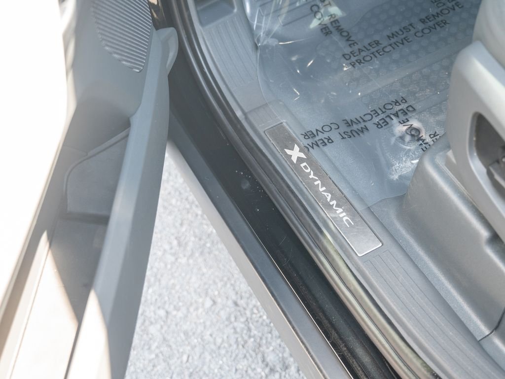Certified Used 2024 Black Land Rover X-Dynamic SE image 17