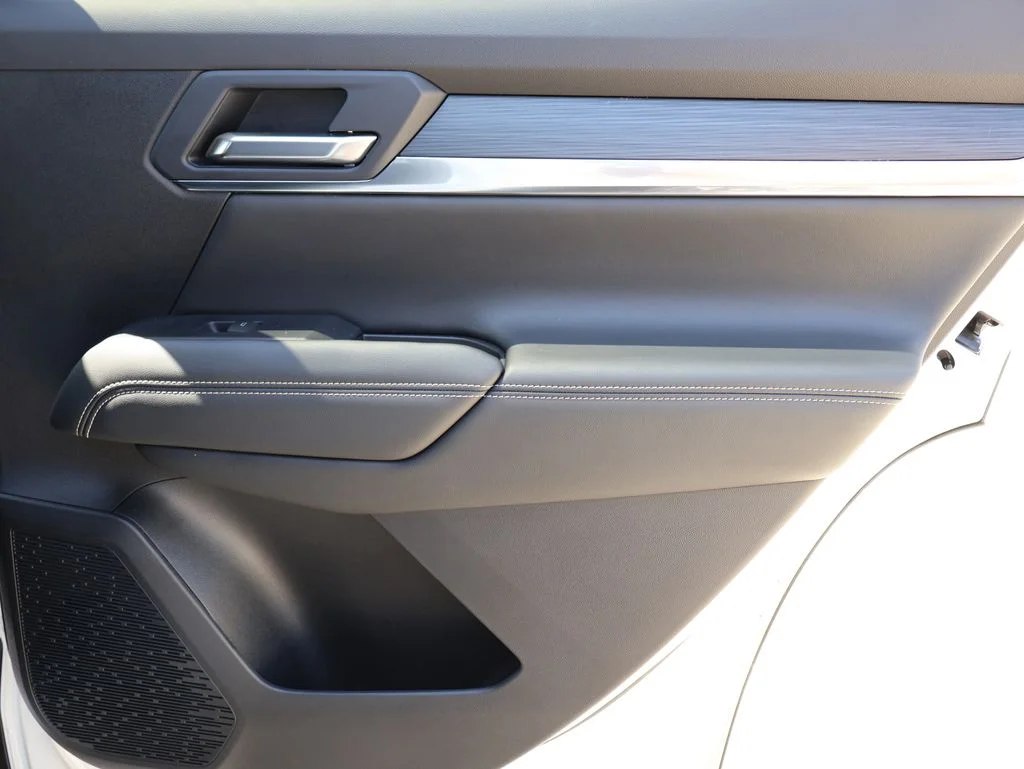 Used 2026 Summit White GMC Elevation image 10