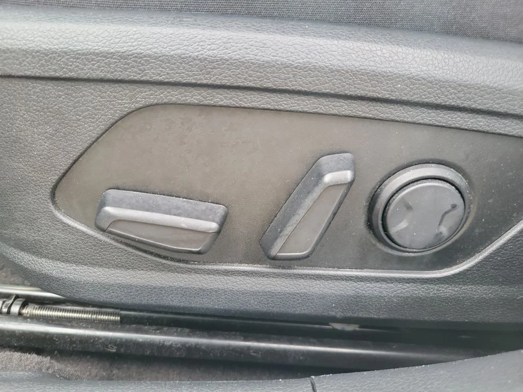 Used 2024 White Hyundai SEL image 24