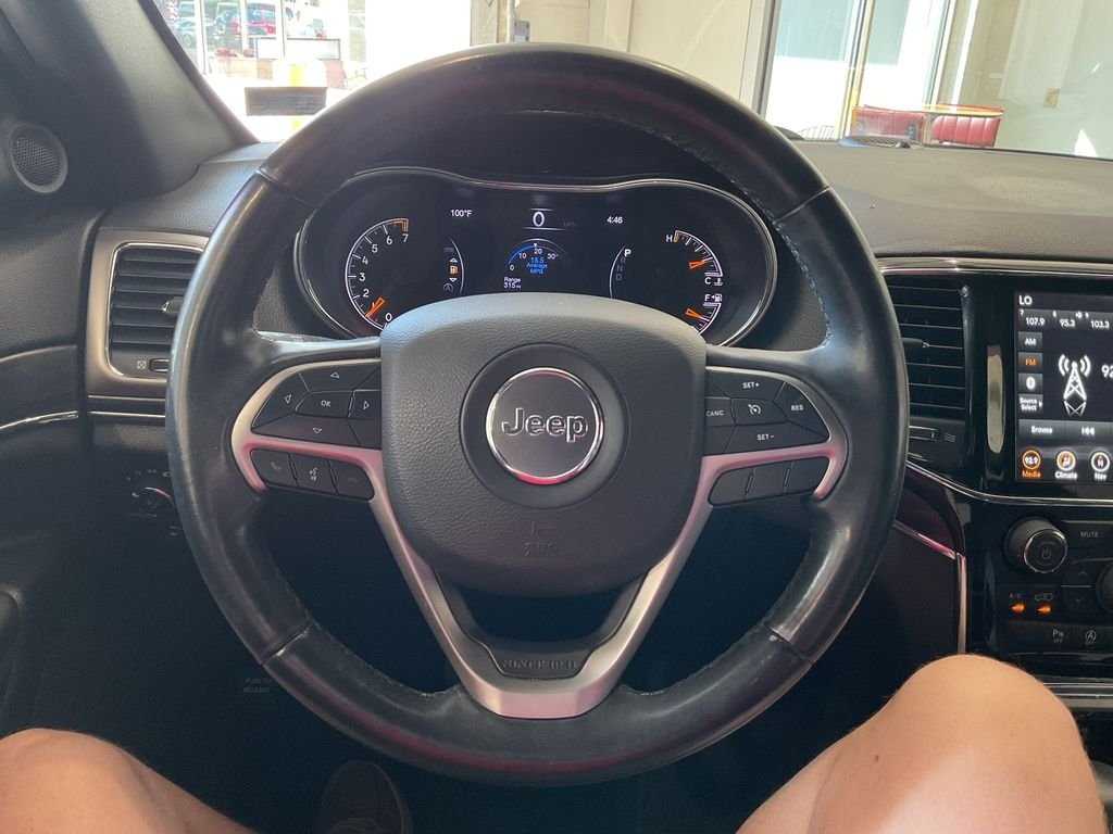 Used 2019 Gray Jeep Limited image 22