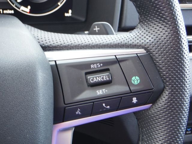 Used 2022 Black Mitsubishi SEL image 36