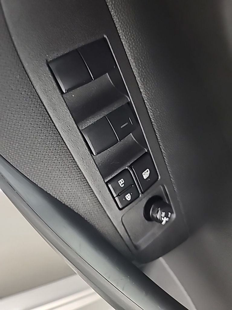 2025 Toyota Corolla LE - Photo 24