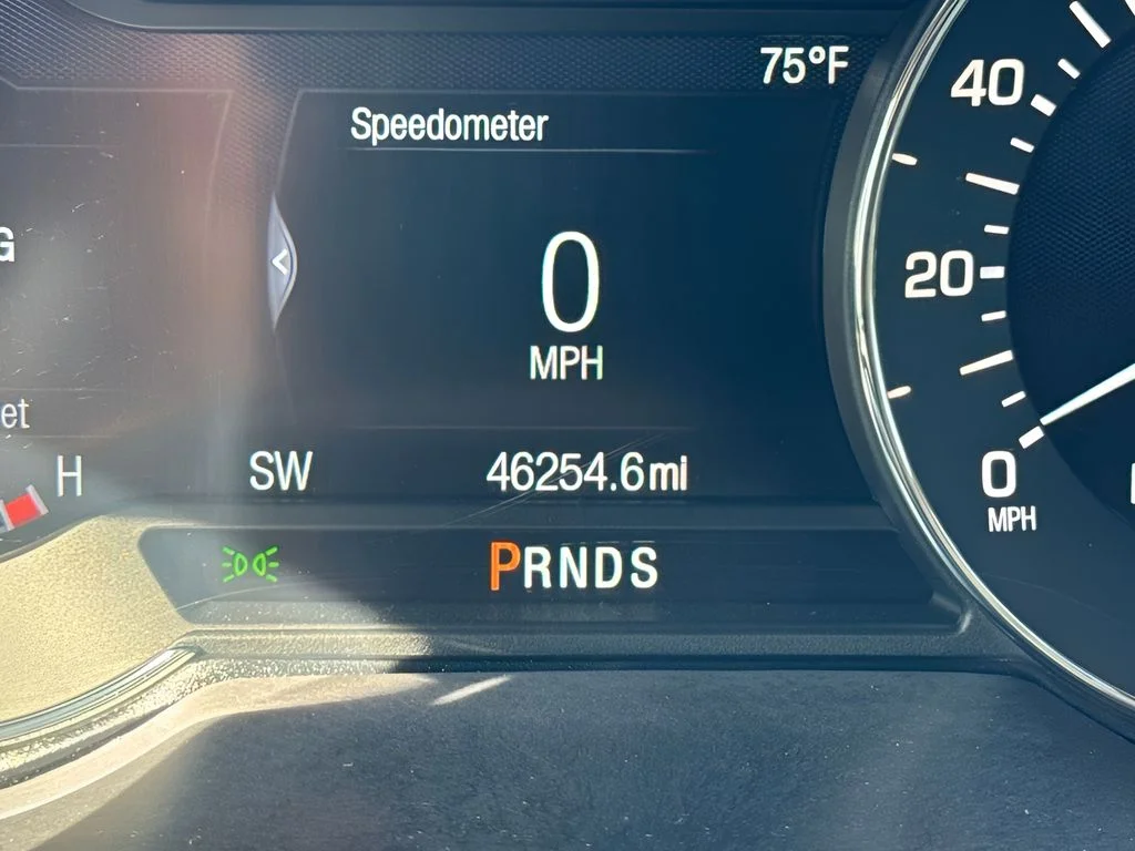 Used 2019 White Lincoln Reserve image 25