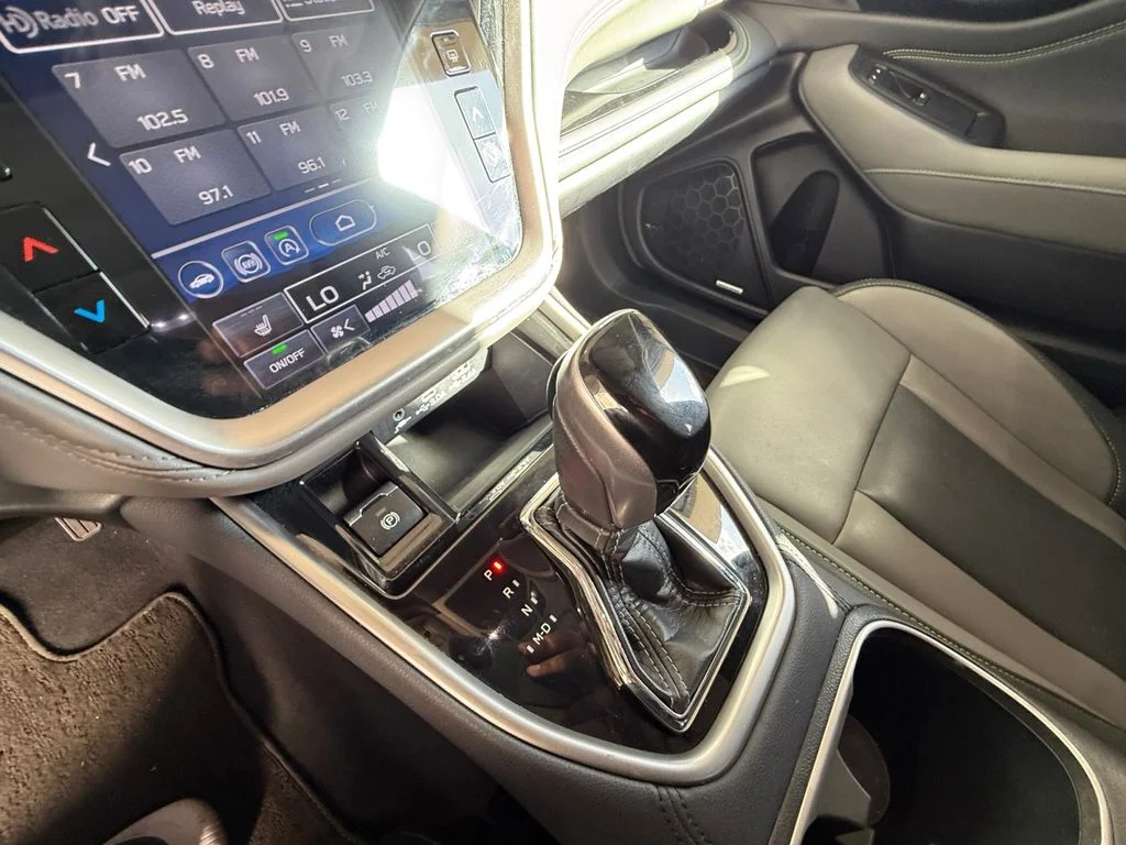 Used 2025 Silver Subaru Onyx Edition image 22