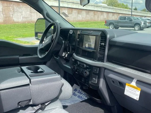 New 2026 Oxford White Ford F-350® XLT image 15