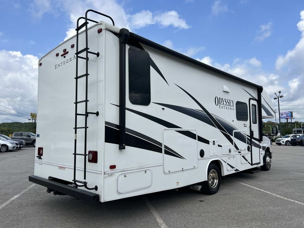 Used 2025 Oxford White Ford Base image 4