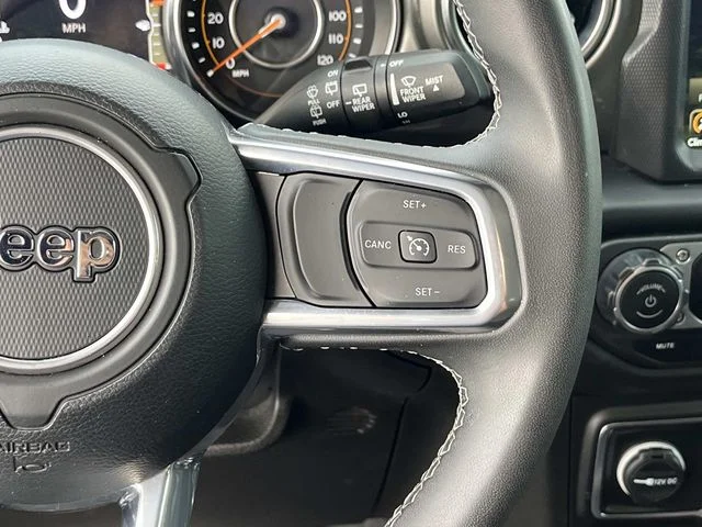 Used 2023 Gray Jeep Sahara image 29