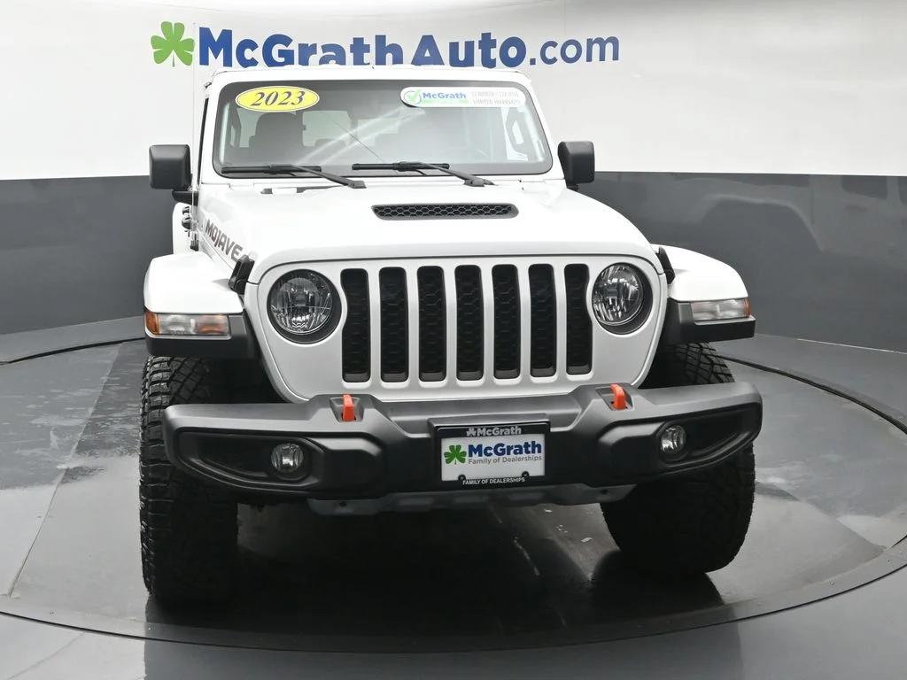 Used 2023 White Jeep Mojave image 5