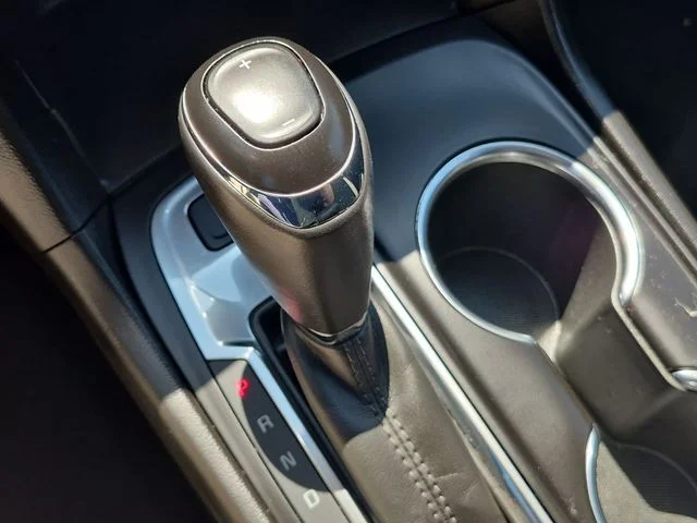 Used 2018 Silver Chevrolet LT image 22