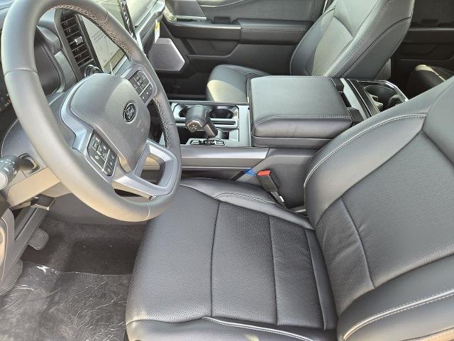 New 2026 Star White Metallic Tri-Coat FORD Lariat® image 28