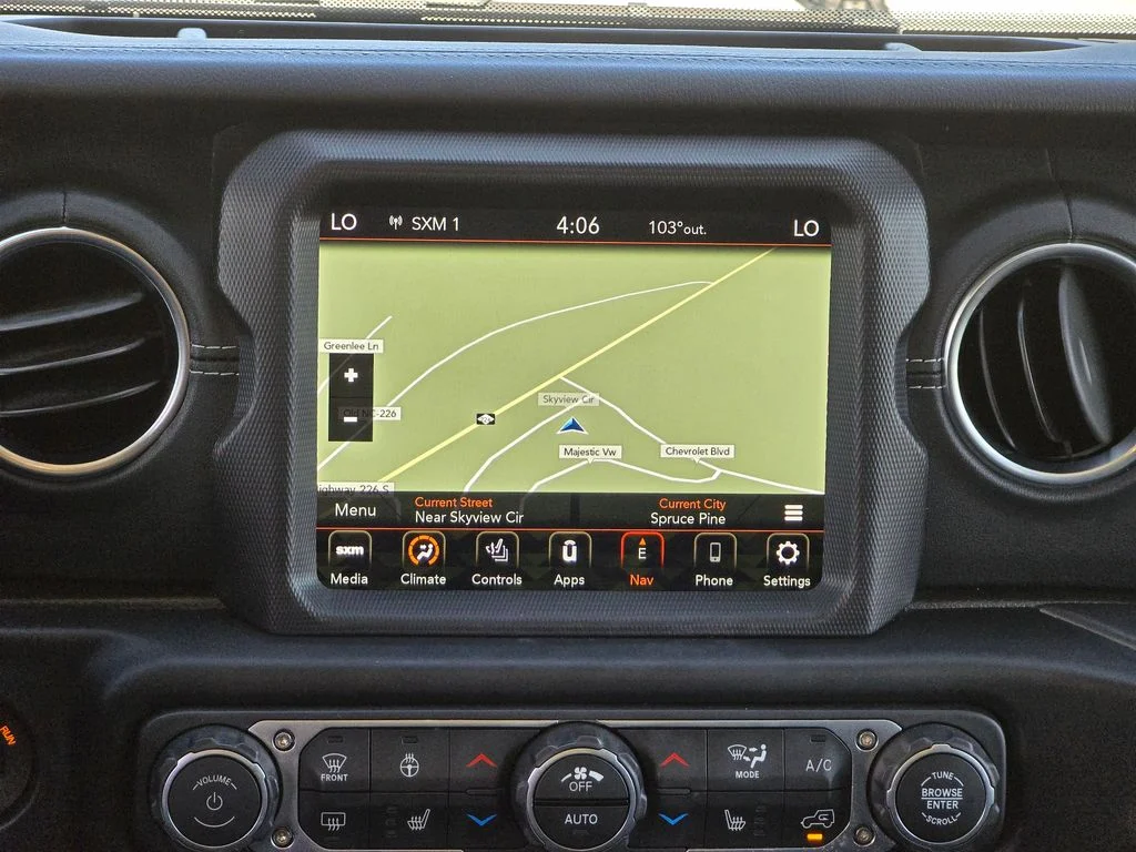 Certified Used 2020 White Jeep Overland image 8