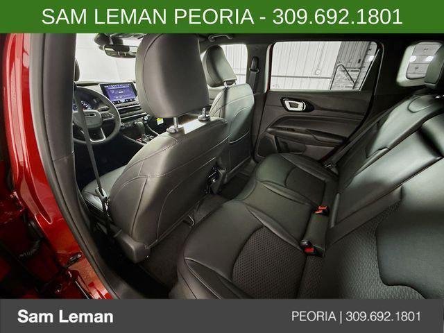 New 2026 Red Hot Pearlcoat Jeep Latitude image 22