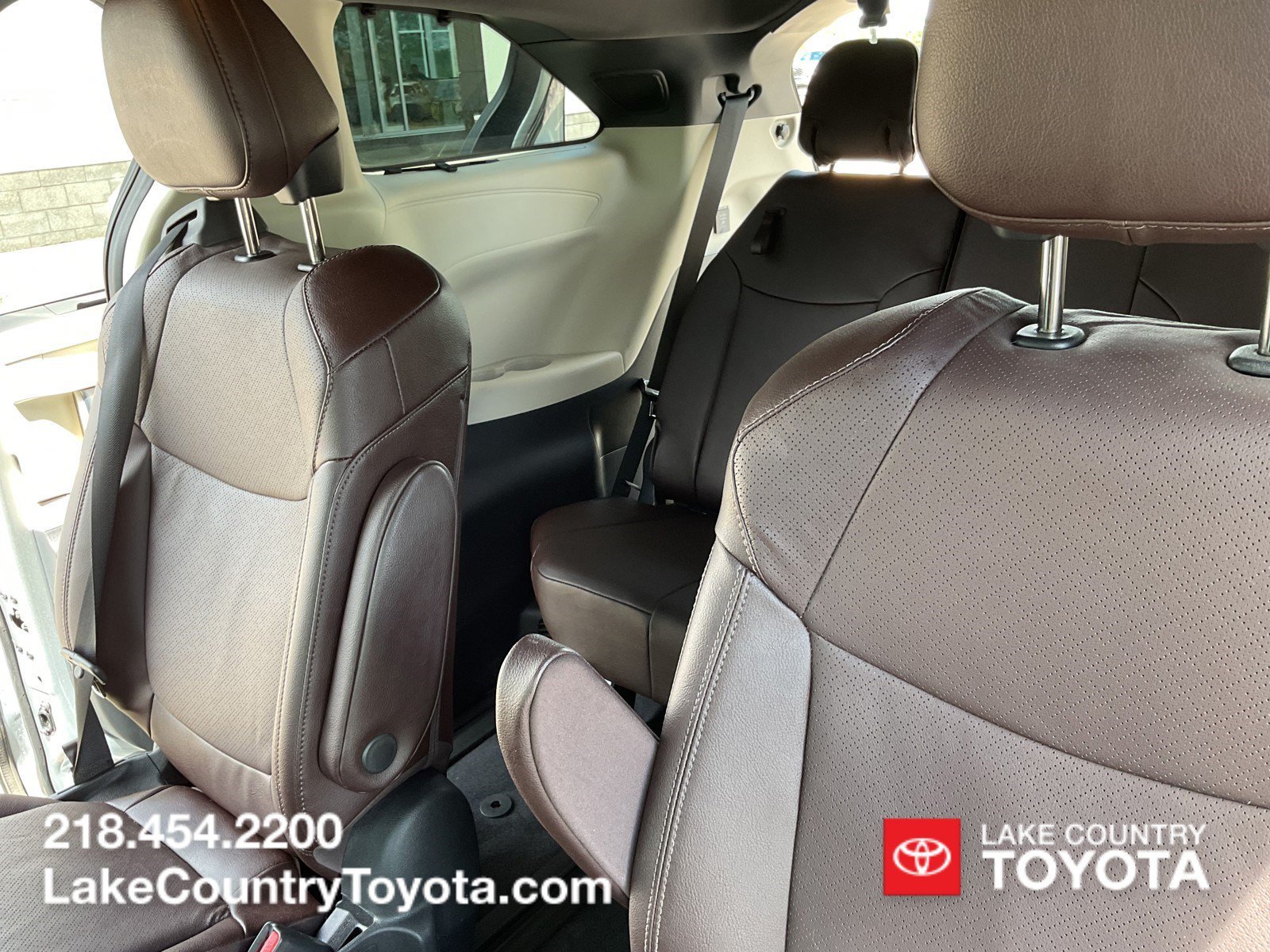 Used 2022 Silver Toyota Platinum image 13