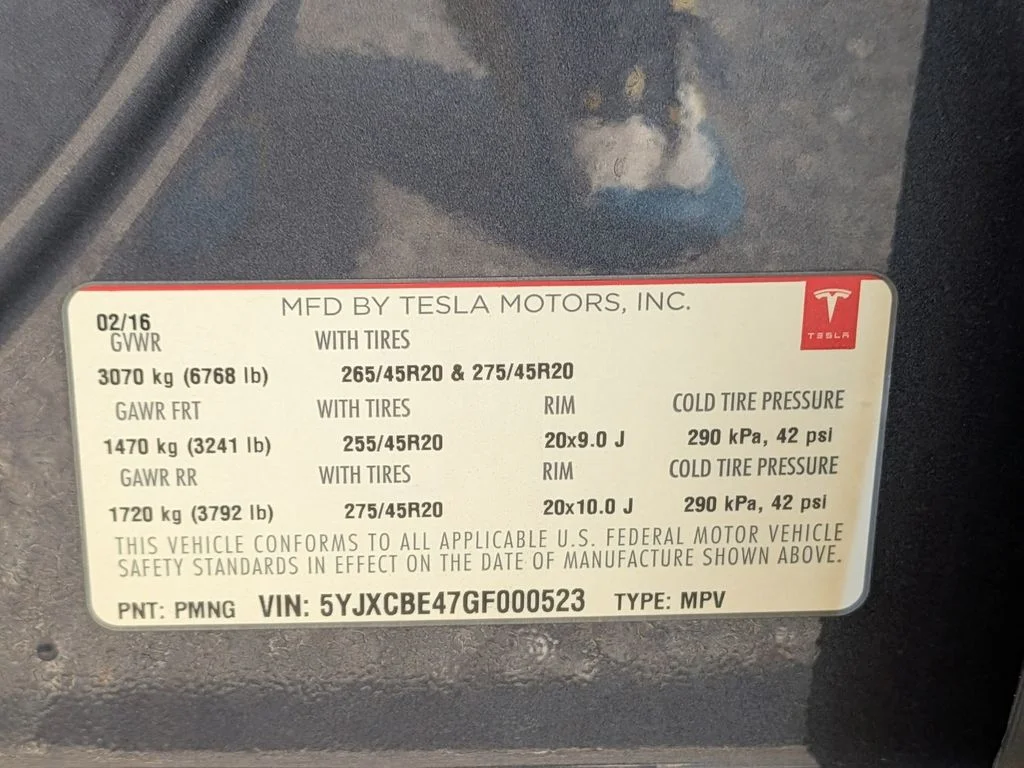 Used 2016 Gray Tesla P90D image 27