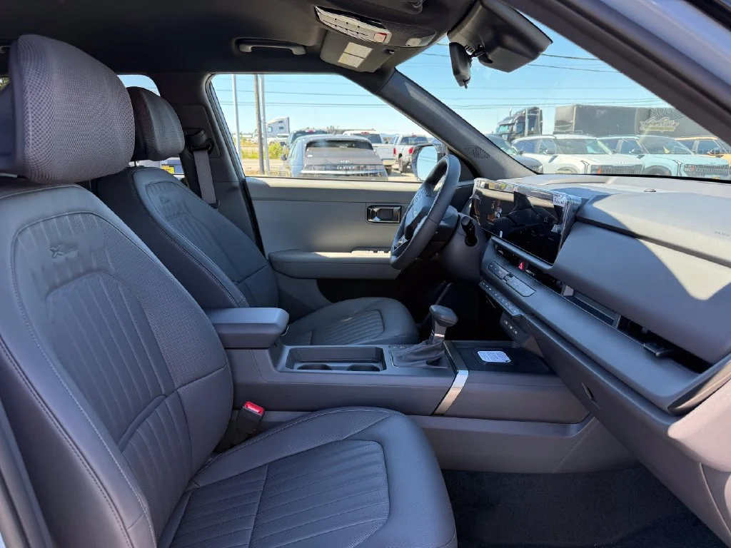 New 2027 Pale Gray Kia X-Line S image 12