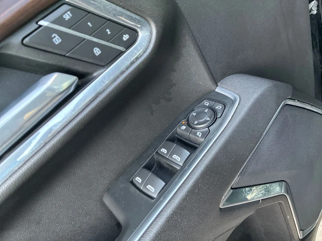 Used 2025 Black GMC SLT image 12