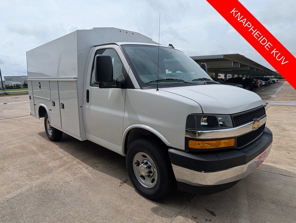 New 2025 Summit White Chevrolet 1WT image 1