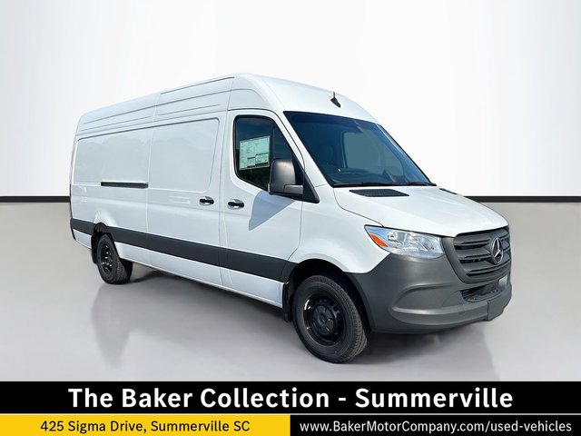 2026 Mercedes-Benz Sprinter 3500 Cargo 170 WB