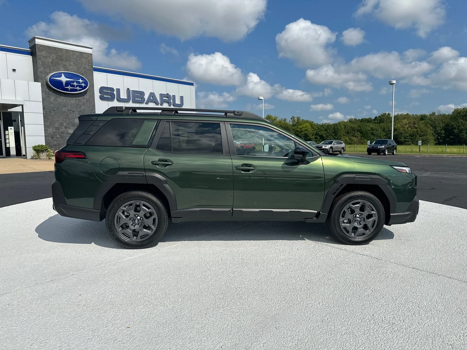 New 2026 DEEP EMERALD GREEN PEARL Subaru Premium image 8
