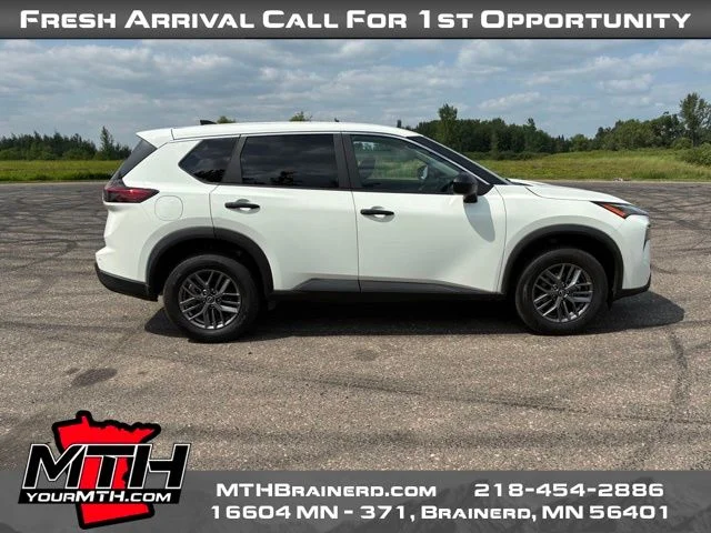 Used 2024 White Nissan S image 1