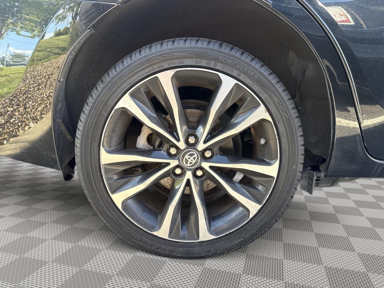 Certified Used 2018 Black Sand Pearl Toyota SE image 6