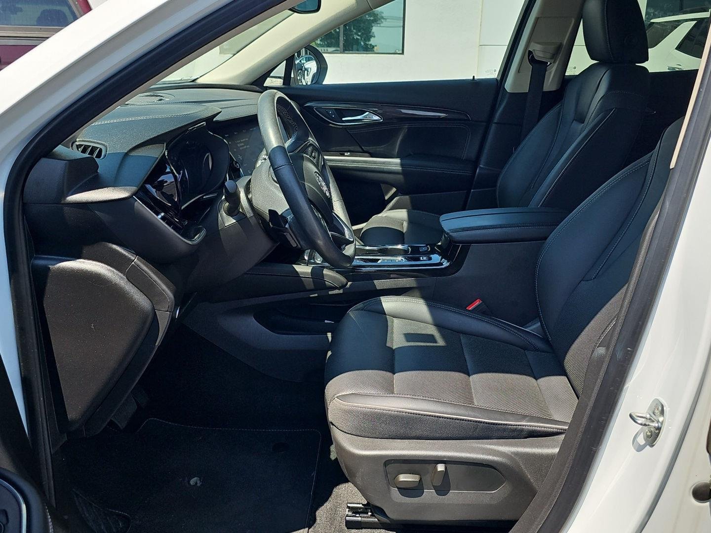 Used 2023 SUMMIT WHITE Buick Essence image 11