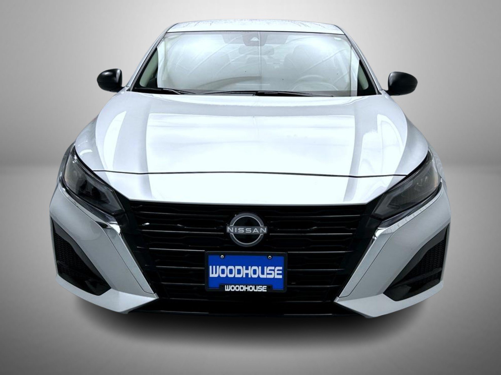Used 2025 Brilliant Silver Metallic Nissan 2.5 SV image 2