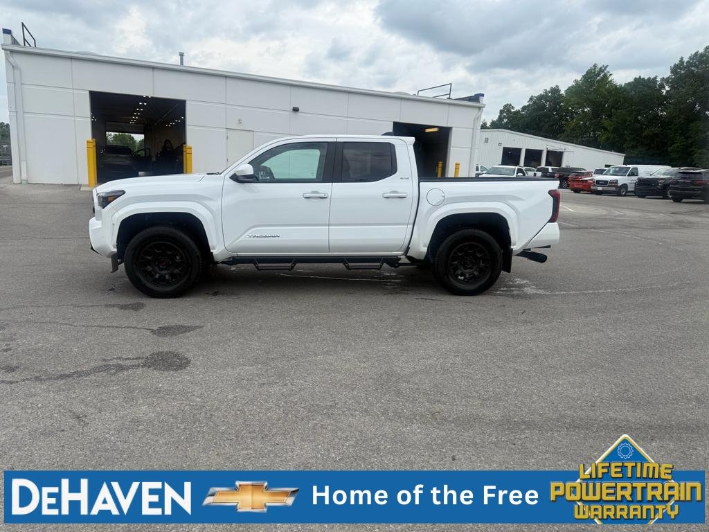 Used 2024 White Toyota SR5 image 3