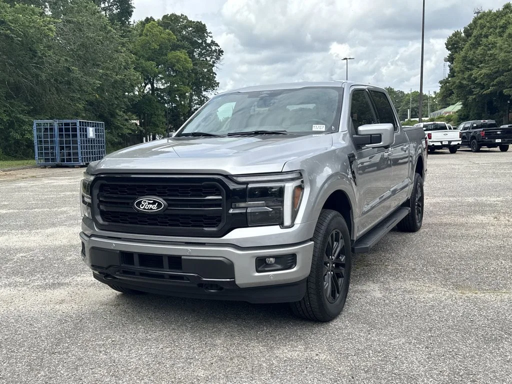 New 2026 Silver Ford Lariat image 3