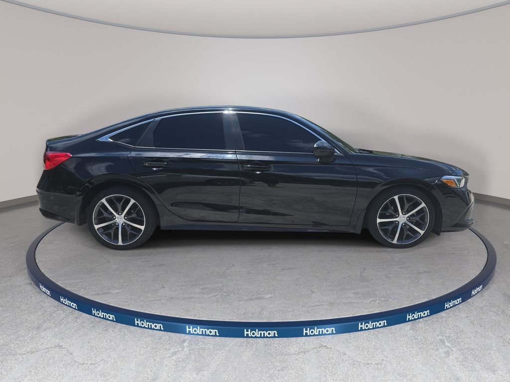 Used 2022 Crystal Black Pearl Honda Touring image 5