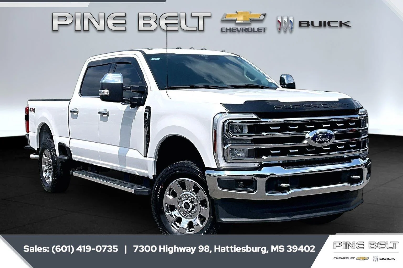 Used 2024 White Ford LARIAT image 1