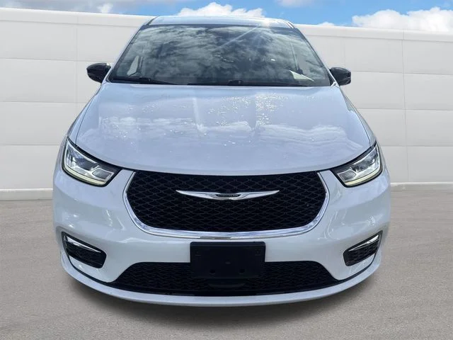 2024 Chrysler Pacifica Touring L - Photo 15