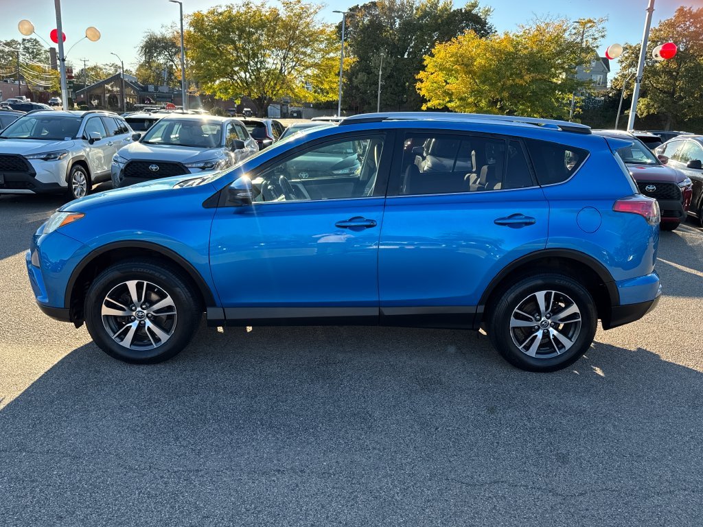 Used 2016 Blue Toyota XLE image 4