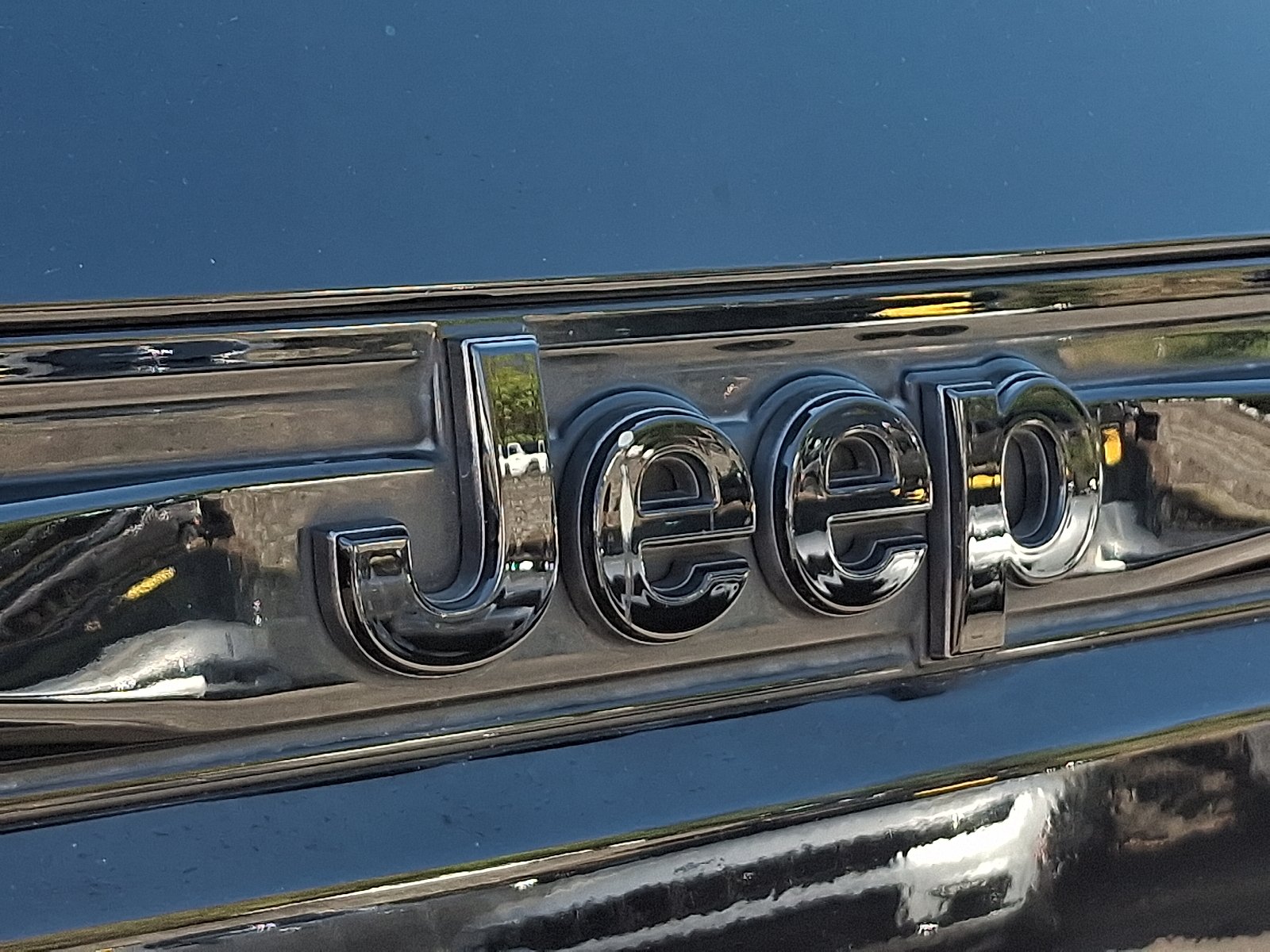 Certified Used 2023 Diamond Black Crystal Pearlcoat - PXJ Jeep Altitude 4x4 image 29