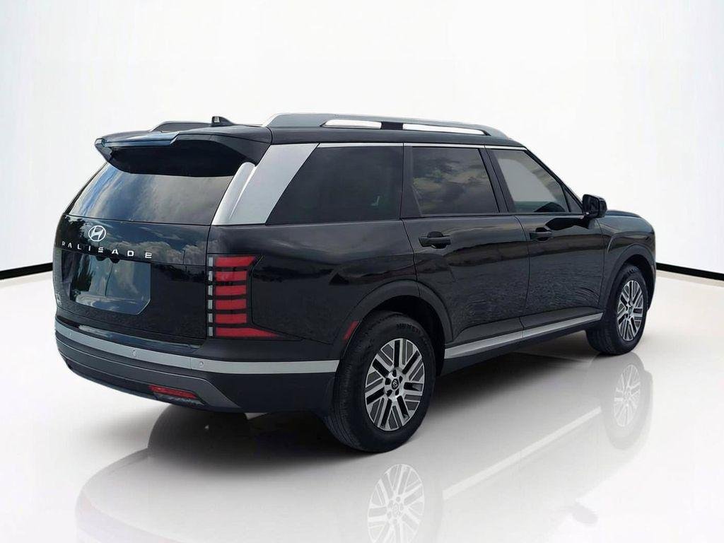 New 2027 Black Hyundai Blue SEL 7P image 5