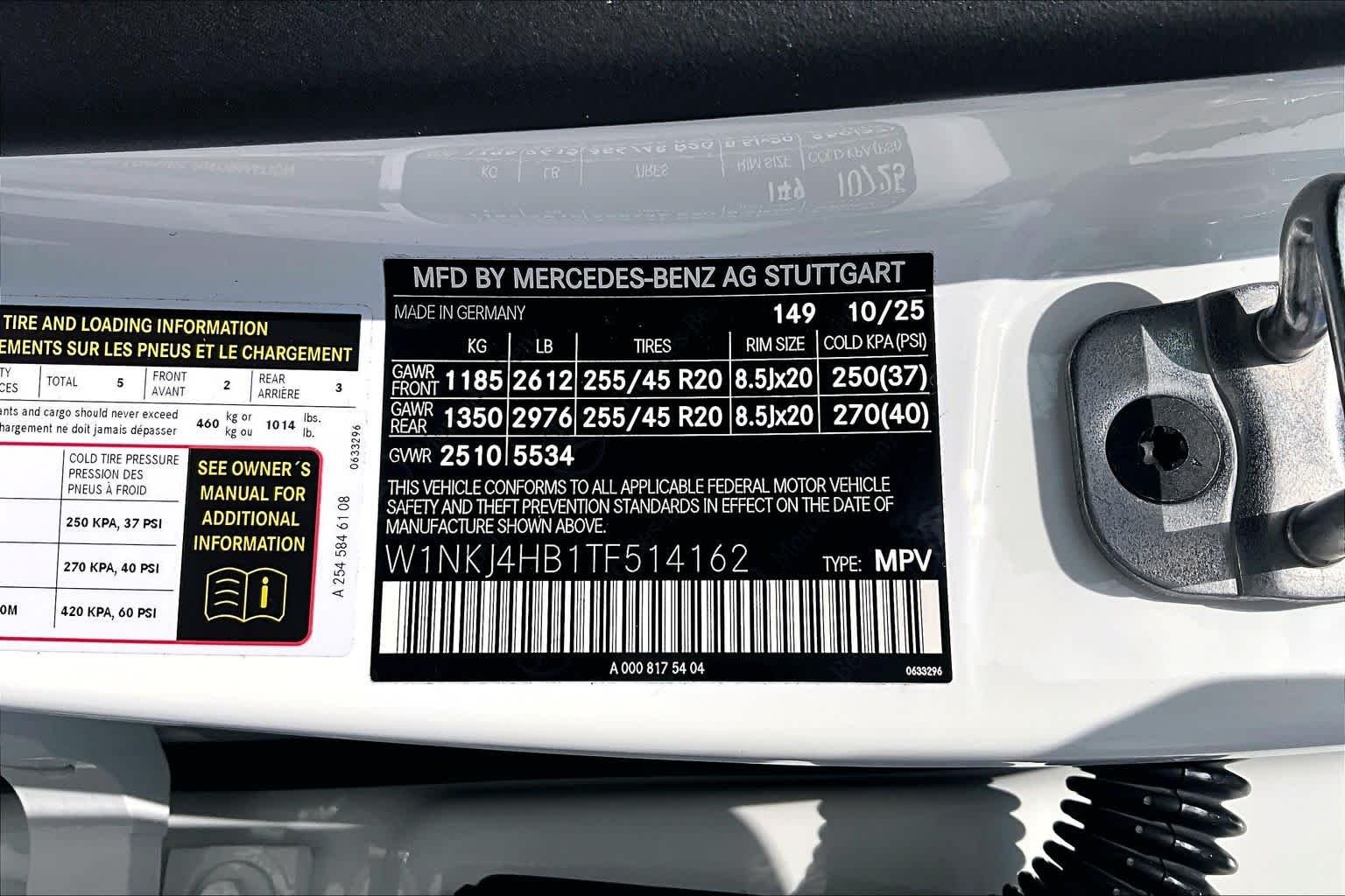 Used 2026 Polar White Mercedes-Benz GLC 300 image 32