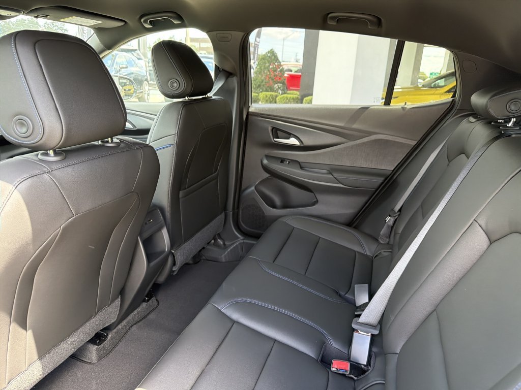 2026 Buick Envista Sport Touring - Photo 19