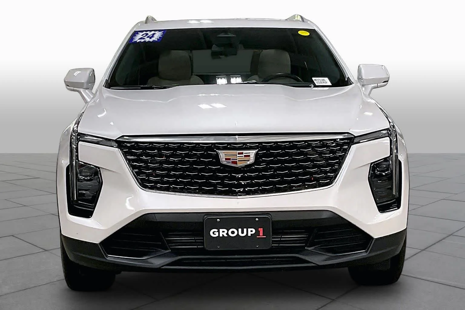 Used 2024 Crystal White Tricoat Cadillac AWD Luxury image 4