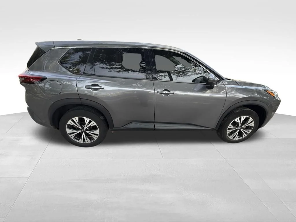 Used 2021 Gray Nissan SV image 8