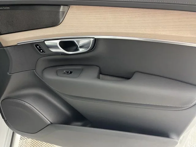 2025 Volvo XC90 Plus - Photo 47
