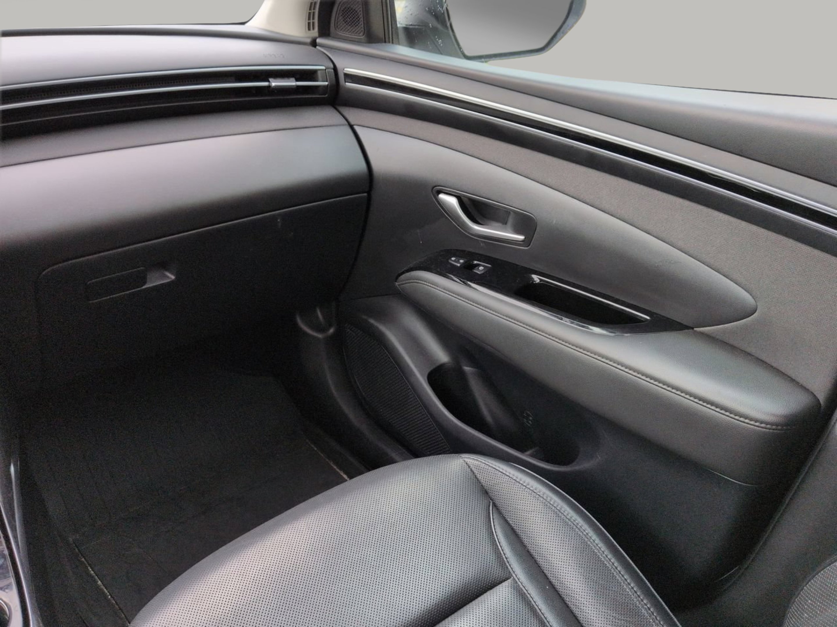 Used 2024 White Pearl Hyundai Limited image 16