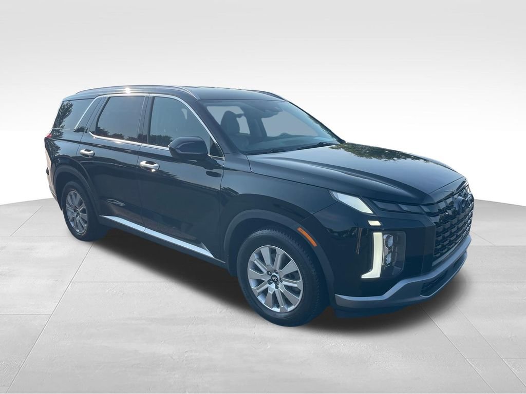 Used 2023 Black Hyundai SEL image 7