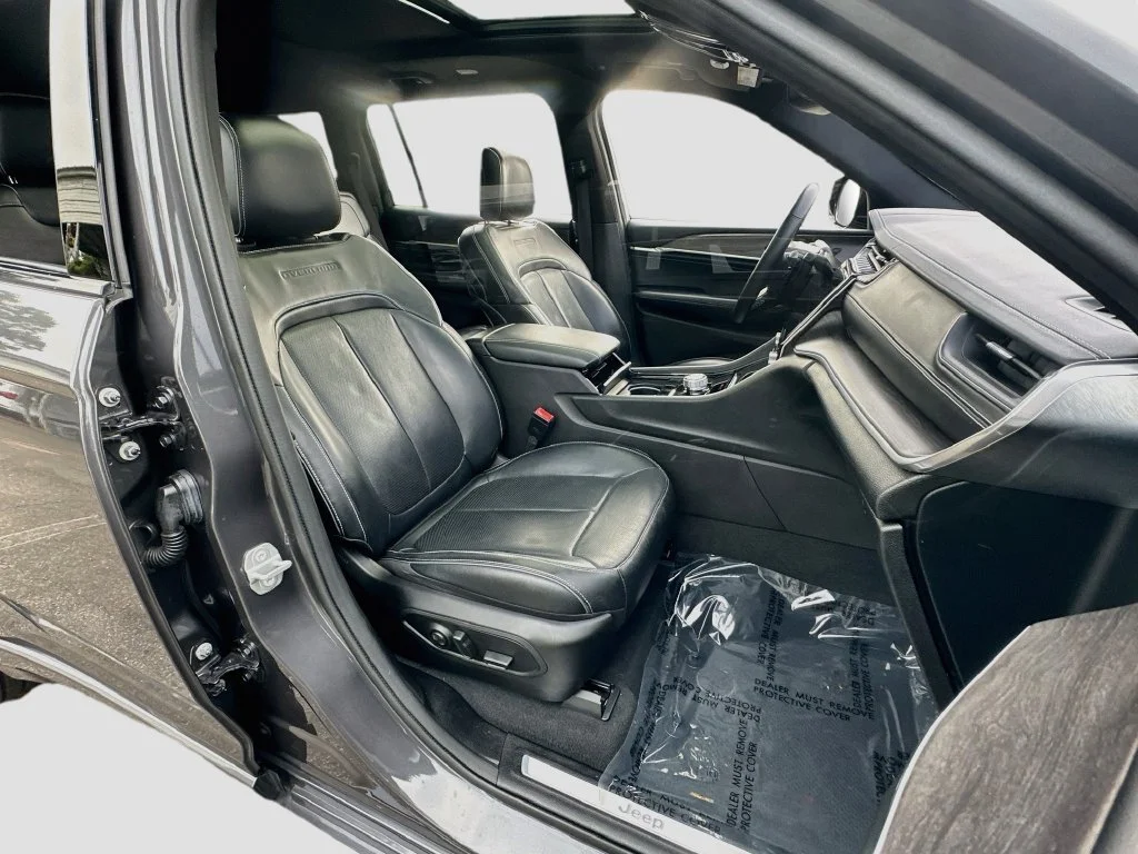 Used 2022 Gray Jeep Overland image 31