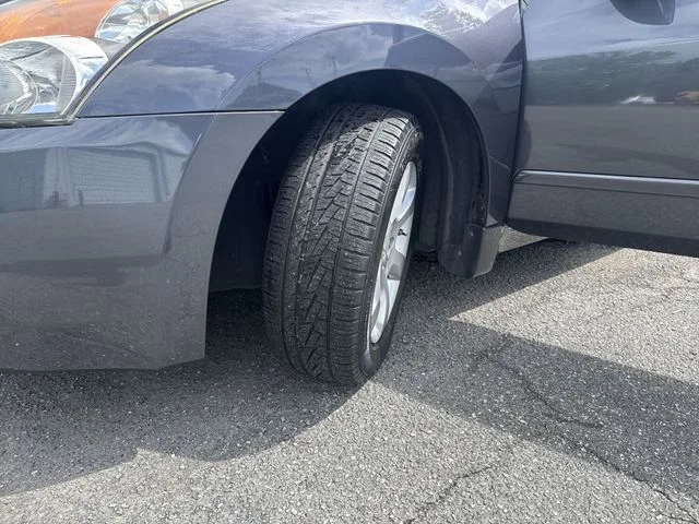 Used 2009 Gray Nissan 2.5 SL image 30