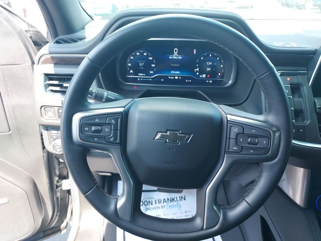 Used 2023 Gray Chevrolet Z71 image 17