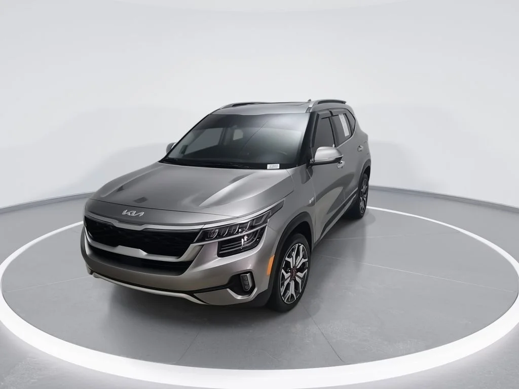 Used 2022 Gray Kia SX image 4