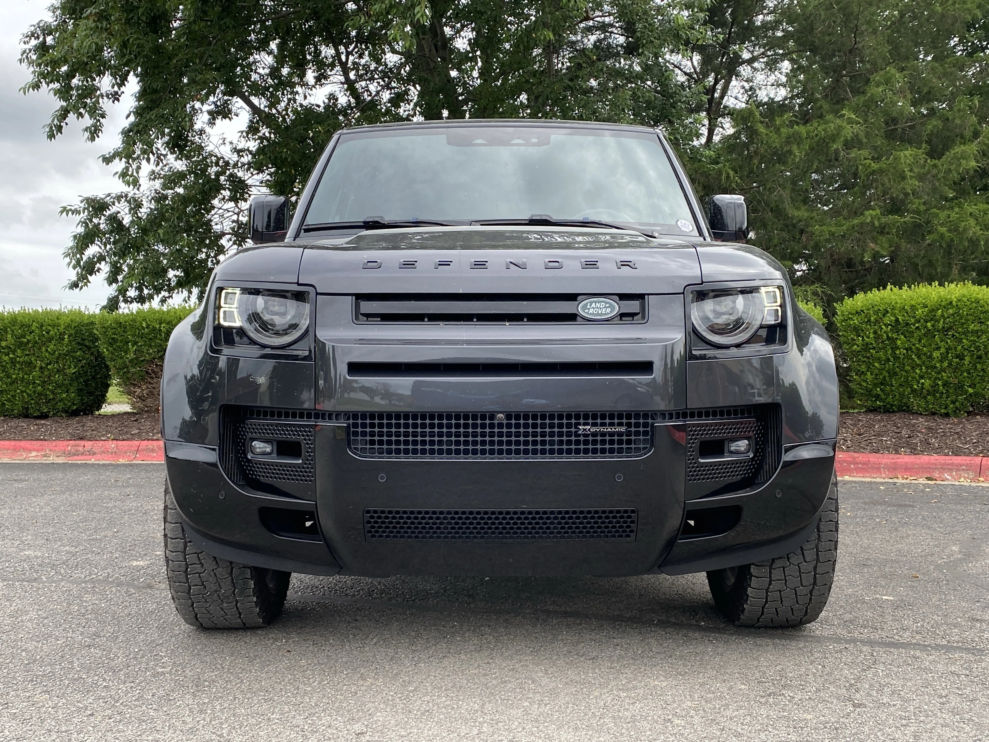 Used 2023 Black Land Rover X-Dynamic SE image 4